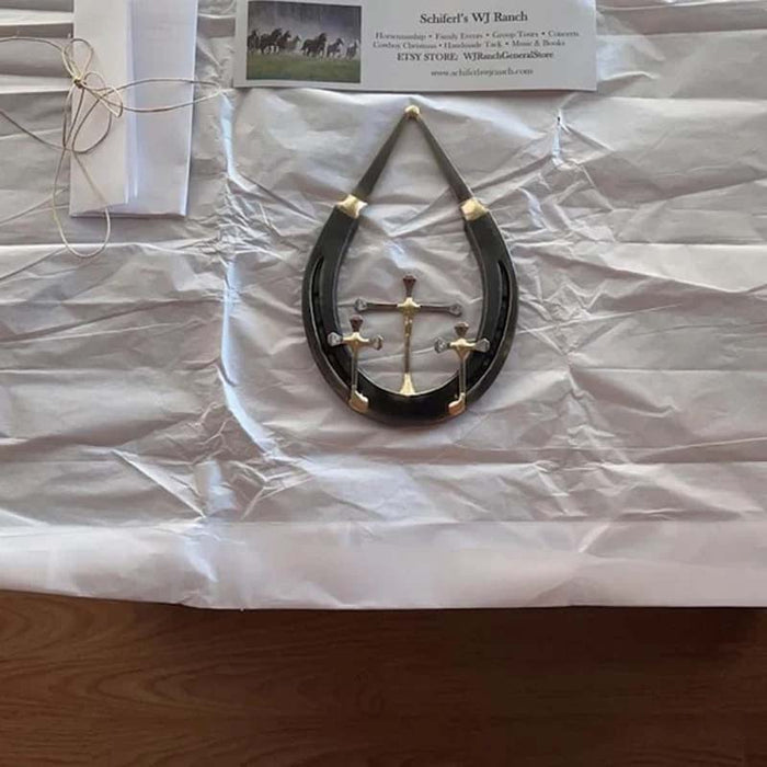Horseshoe Nail Cross Wall Decoration