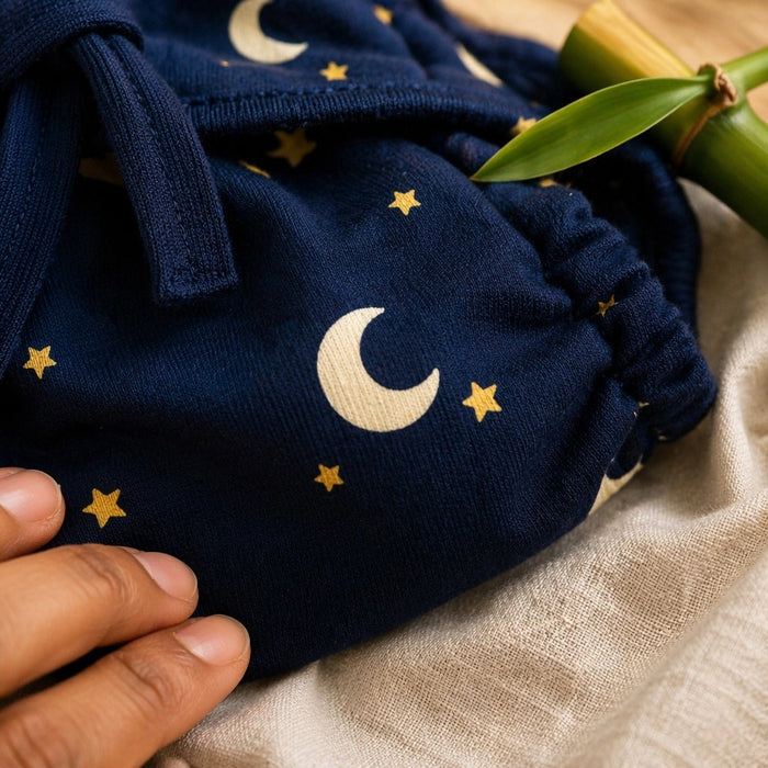 Mimi Langot | Crescent Moon + Stars | Stardust | Bamboo-Cotton DryFeel, Cloth Nappy | 0-6M