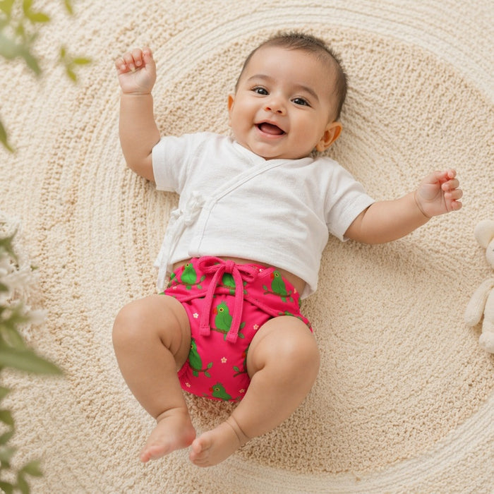 Mimi Langot | Parrot on Branch | Tropicale | Bamboo-Cotton DryFeel, Cloth Nappy | 0-6M