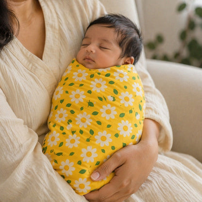 Mimi Swaddle Wrap | Daisy Chain | Blossom | Bamboo-Muslin, 3× Softer, 120×120cm | 0-6M